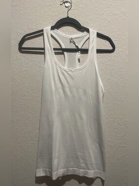 Lululemon white workout tank top